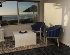 Hotel Crayfish Lodge Sea & Country Guest House (De Kelders, South Africa)