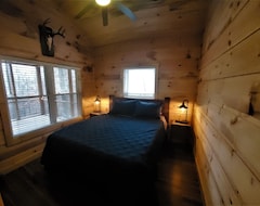 Entire House / Apartment Luxury Lodge In The Wilderness (Crofton, USA)