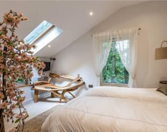 Toàn bộ căn nhà/căn hộ 5 Luxury Eco Woodland Retreat Sleeps 12 Hot Tub Sauna Bar Games Room (North Somerset, Vương quốc Anh)