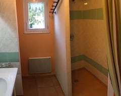 Cijela kuća/apartman Maison Indépendante De Style Bellilois 2 à 8 Personnes , Proche Mer . (Locmaria, Francuska)