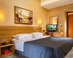 Hotel Amalia Suites (Rim, Italija)