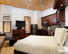 Hotel Independence Square 210, Beautiful Studio with Kitchenette, Great Location in Downtown Aspen (Aspen, EE. UU.)