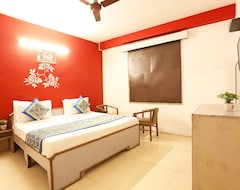 Khách sạn SPOT ON 35573 Hotel Classic (Ghaziabad, Ấn Độ)