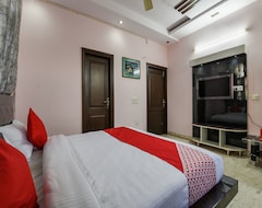 Hotel OYO 17017 Mu Stay Guest House (Noida, Indien)
