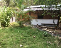 Entire House / Apartment Private Cabaña With Bacic Opporunity To Cook (Puerto Vidal, Panama)