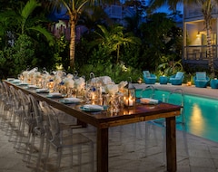 Hotel Luxurious Vacation! Pools, Restaurant With Latin Cuisine, Tiki Bar, Bike Rental (Key West, USA)