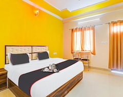 Khách sạn Collection O 702579 Hotel Sundaram (Bahraich, Ấn Độ)