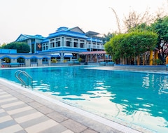 Khách sạn The Blue Roof Club (Thane, Ấn Độ)