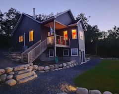 Toàn bộ căn nhà/căn hộ Waterfront Home On Hirtle Lake N- Sleeps 6, Pet Friendly (New Germany, Canada)