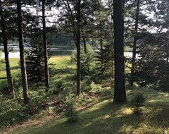 Entire House / Apartment Quiet, Rustic Cabin On East Twin Lake Near St. Helen, Michigan (Rose City, USA)
