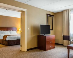 Hotel Comfort Suites Norwich (Norwich, USA)