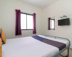 Otel SPOT ON 37095 Sai Sidhi Lodge (Pune, Hindistan)