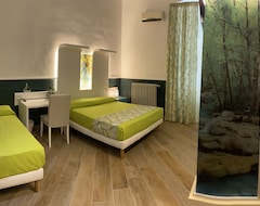 Hotel Sea Port Libeccio Room (Giovinazzo, Italy)