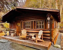 Toàn bộ căn nhà/căn hộ Rustic Log Cabin #2: Hand Hewn, Wood Burning Fireplace, Brook, Full Kitchen/bath (Littleton, Hoa Kỳ)