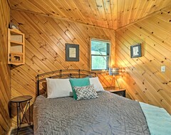 Hele huset/lejligheden Premiere Up North Cabin Only 10 Miles From Traverse City On The Boardman River! (Traverse City, USA)