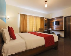 Khách sạn Memmsta Hotels - 1586 (Udhagamandalam, Ấn Độ)