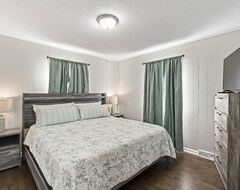 Toàn bộ căn nhà/căn hộ Comfortable 3 Bedroom In Charming Baldwin City (Baldwin City, Hoa Kỳ)