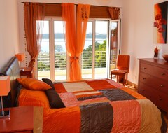 Tüm Ev/Apart Daire Tranquil Family Villa With Lovely Sea View, Easy Stroll To Centre And Beach (Foz do Arelho, Portekiz)