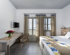 Hotel Caldera's Dolphin Suites (Megalochori, Grčka)