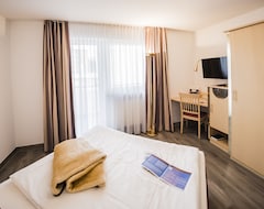 Bed & Breakfast City-Hotel (Neu-Ulm, Đức)