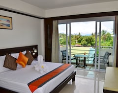 Khách sạn First Residence Hotel (Bophut, Thái Lan)