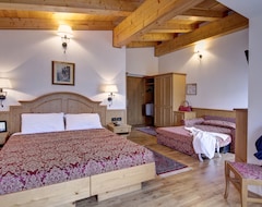 Khách sạn Des Alpes (Cortina d'Ampezzo, Ý)