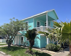 Toàn bộ căn nhà/căn hộ Galveston Beach Getaway: 2br Unit, Essentials & Attractions Nearby! Sleeps 6 (Galveston, Hoa Kỳ)