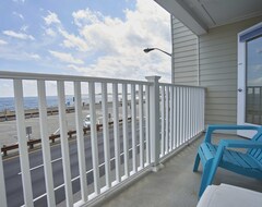 Khách sạn Atlantic Breeze Suites (Hampton, Hoa Kỳ)