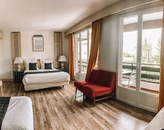 Hotel du Laca (Capvern, France)