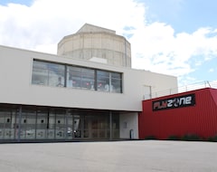 Otel Auberge FlyZone (Lézignan-Corbières, Fransa)