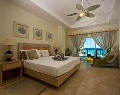 Hotel Aquamarina Luxury Residences (Bavaro, Dominikanska Republika)