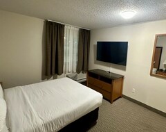 Hotel Igloo Inn (Grande Prairie, Canada)