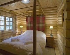 Apart Otel BCC Loch Ness Log Cabins (Drumnadrochit, Birleşik Krallık)