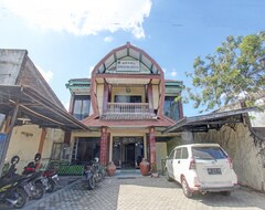 Khách sạn Oyo 92849 Hotel Dienda Hayu (Praya, Indonesia)