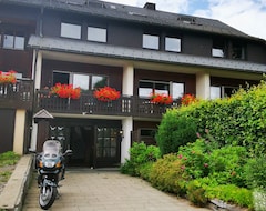 Khách sạn Hotel Hirschen (Ibach, Đức)