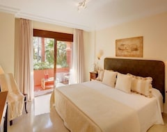 Khách sạn Vasari Vacation Resort (Marbella, Tây Ban Nha)