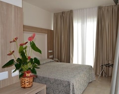 Khách sạn Hotel La Brunese (Melendugno, Ý)