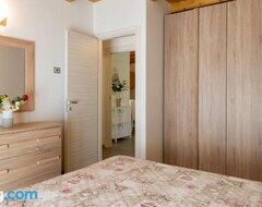 Hotel Casale Gelsomini (520) (Colico, Italy)