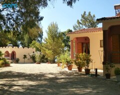 Koko talo/asunto Christina Villas (Spartia, Kreikka)
