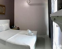 Hotel Alia Express Aqil Beach Inn (Marang, Malaysia)