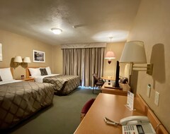 Hotel Country Inn Listowel (Millbank, Canada)