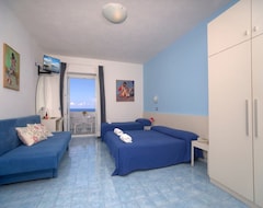 Nhà trọ Room In Bb - Wellness And Relaxing Time In Ischia, We Are Waiting For You Num02 (Forio, Ý)