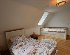 Cijela kuća/apartman Ruhige Grosse Landwohnung Optional Mit Hot Tub (Hohenberg, Njemačka)