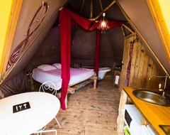 Kampiranje Camping Ecologique La Roche Dully - Cottage Faerie 3 Pièce 4 Personnes (Ornans, Francuska)