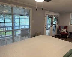 Casa/apartamento entero Peaceful Lake Front Home With Wrap Around Porch And Relaxing Views! (Farmerville, EE. UU.)