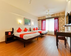OYO 16663 Plaza Suites Hotel (Kottayam, Hindistan)
