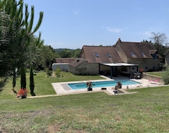 Toàn bộ căn nhà/căn hộ Longère Limousine With Large Swimming Pool, Gym, Billiards Etc In The Countryside (La Roche-l'Abeille, Pháp)