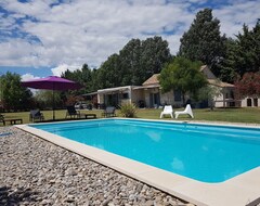 Khách sạn A Country House In The Heart Of Provence With Private Pool (Beaucaire, Pháp)