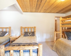 Entire House / Apartment Enjoy our large log cabin for your mountain getaway! (Weston, USA)