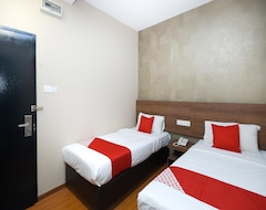Otel OYO 977 Hong Kong Suites (Miri, Malezya)